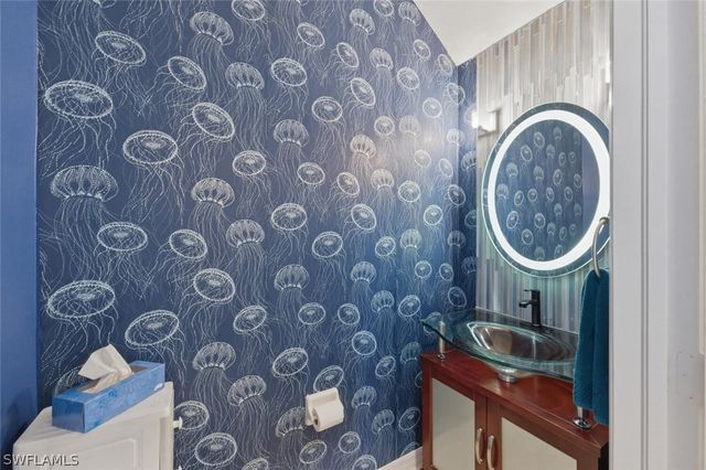 7577 Bristol CIR, Naples, FL 34120