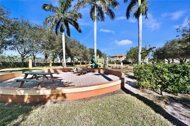 7577 Bristol CIR, Naples, FL 34120
