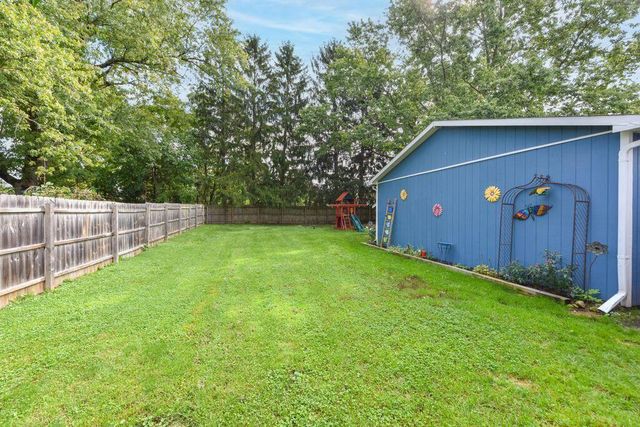 W282N6908 Main STREET, Merton, WI 53056