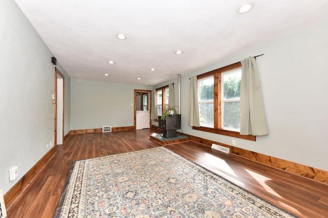 W282N6908 Main STREET, Merton, WI 53056