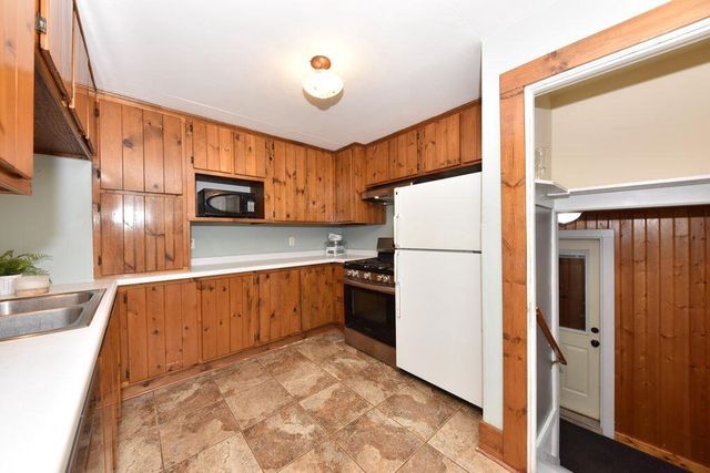 W282N6908 Main STREET, Merton, WI 53056