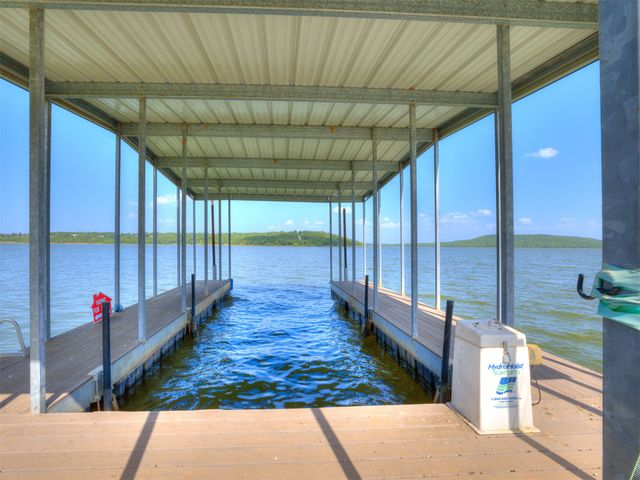 387 Holiday Hills Road, Eufaula, OK 74432