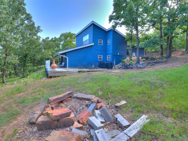 387 Holiday Hills Road, Eufaula, OK 74432