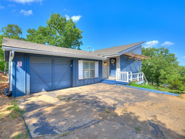 387 Holiday Hills Road, Eufaula, OK 74432