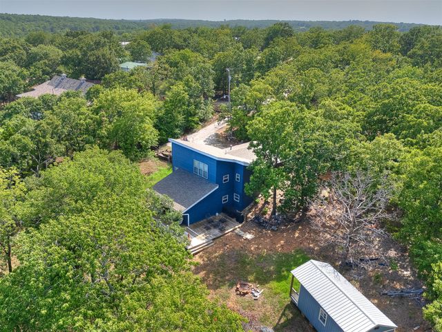 387 Holiday Hills Road, Eufaula, OK 74432