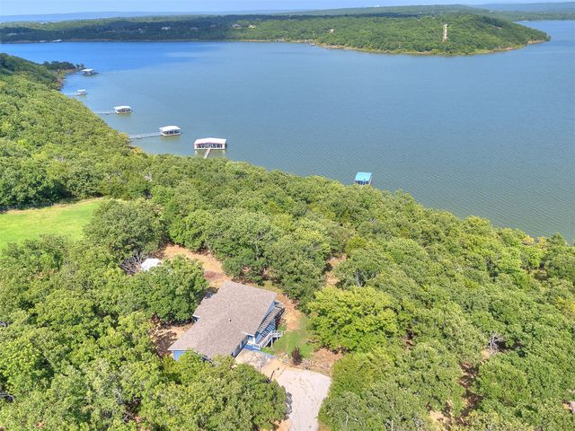 387 Holiday Hills Road, Eufaula, OK 74432