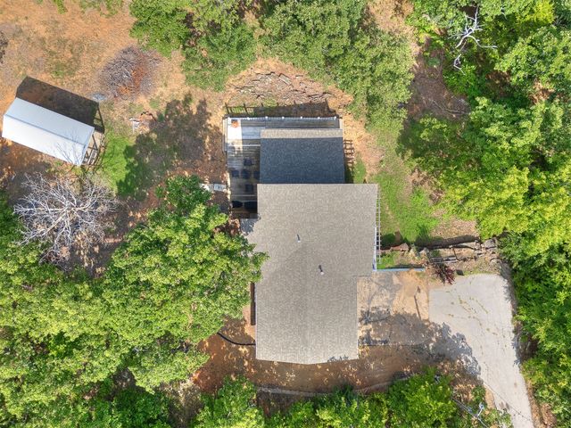 387 Holiday Hills Road, Eufaula, OK 74432