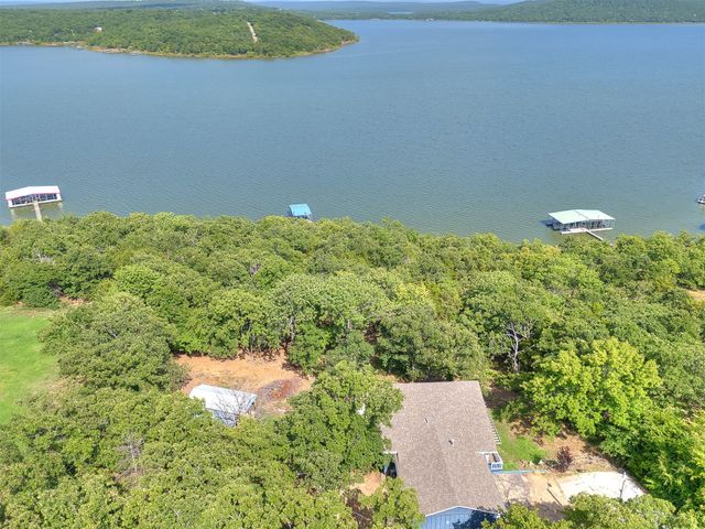 387 Holiday Hills Road, Eufaula, OK 74432