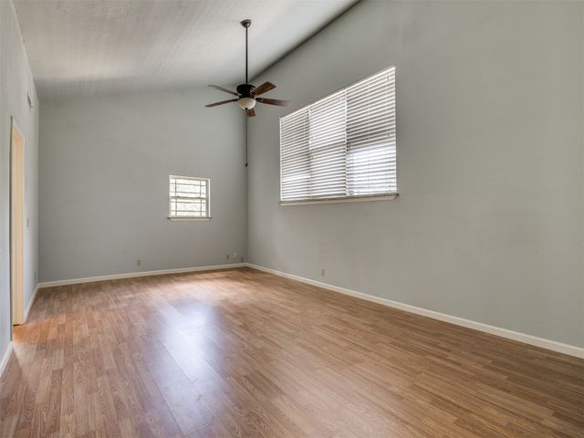 387 Holiday Hills Road, Eufaula, OK 74432