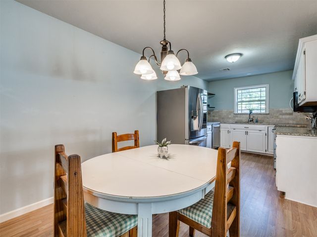 387 Holiday Hills Road, Eufaula, OK 74432