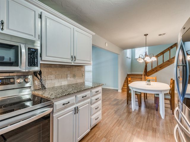 387 Holiday Hills Road, Eufaula, OK 74432
