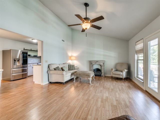 387 Holiday Hills Road, Eufaula, OK 74432