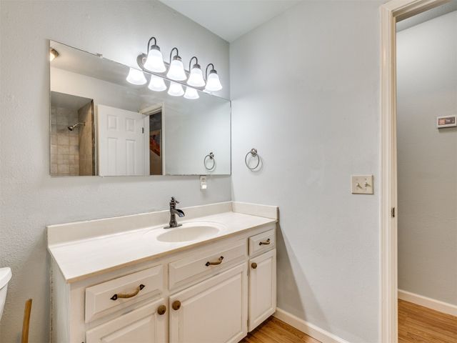 387 Holiday Hills Road, Eufaula, OK 74432