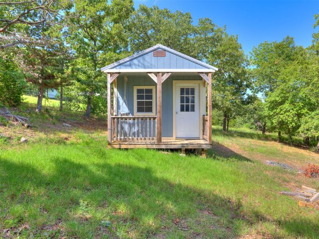 387 Holiday Hills Road, Eufaula, OK 74432