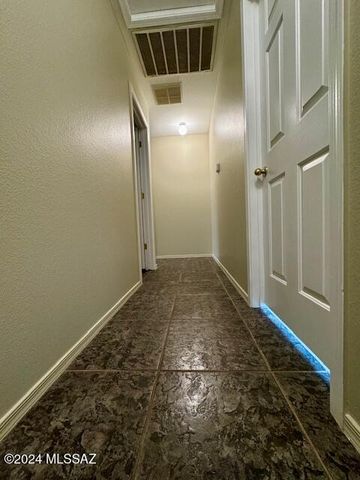 9381 E Rockhouse Peak Place, Tucson, AZ 85710