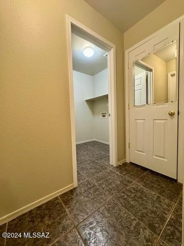 9381 E Rockhouse Peak Place, Tucson, AZ 85710
