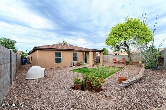 9381 E Rockhouse Peak Place, Tucson, AZ 85710