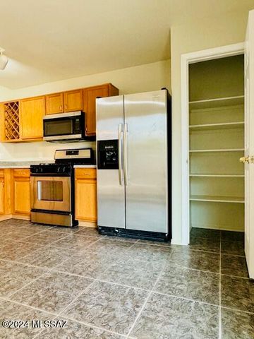 9381 E Rockhouse Peak Place, Tucson, AZ 85710
