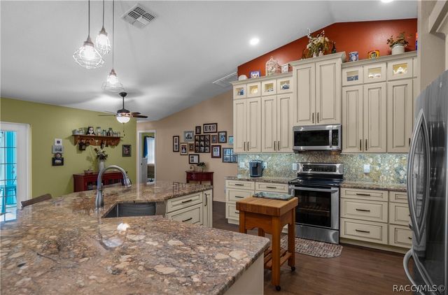 31 Dahlia Court N, Homosassa, FL 34446