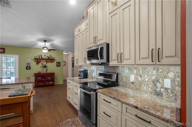 31 Dahlia Court N, Homosassa, FL 34446