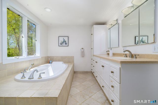 232 Silver Hill Lane, Stamford, CT 06905