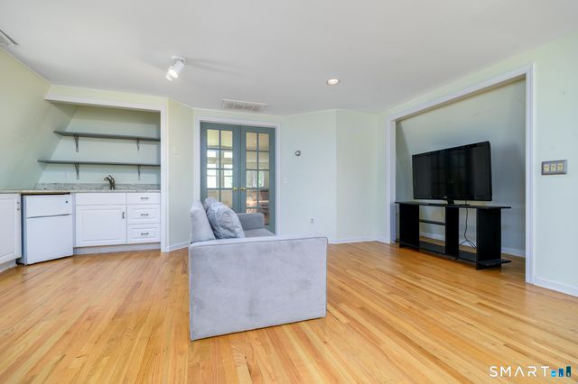 232 Silver Hill Lane, Stamford, CT 06905