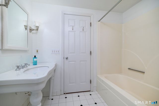 232 Silver Hill Lane, Stamford, CT 06905
