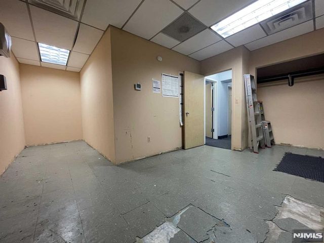 348 Broad Avenue, Leonia, NJ 07605