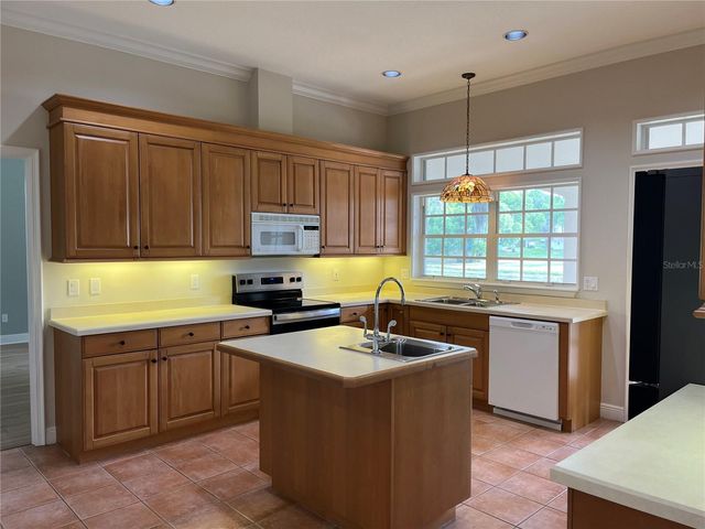 2054 SAWGRASS DRIVE, Apopka, FL 32712