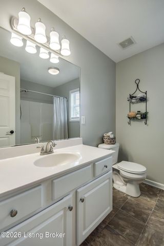 197 Stonecrest Dr, Fisherville, KY 40023