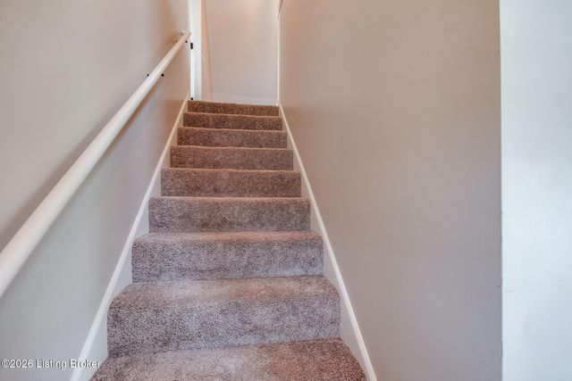 197 Stonecrest Dr, Fisherville, KY 40023