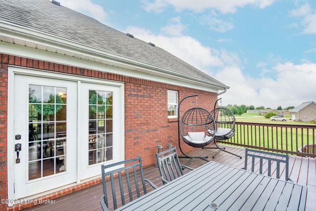 197 Stonecrest Dr, Fisherville, KY 40023