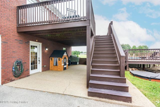 197 Stonecrest Dr, Fisherville, KY 40023