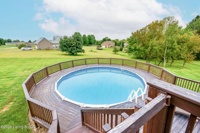 197 Stonecrest Dr, Fisherville, KY 40023