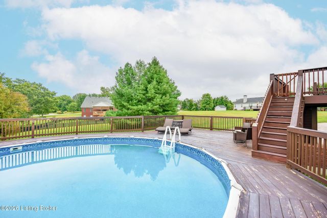 197 Stonecrest Dr, Fisherville, KY 40023