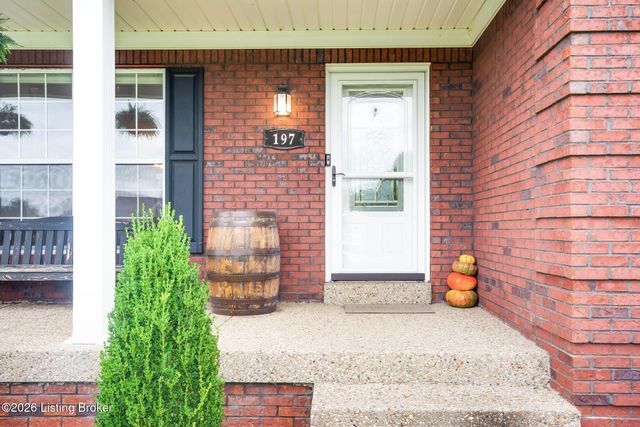 197 Stonecrest Dr, Fisherville, KY 40023