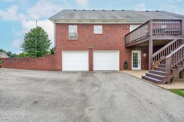 197 Stonecrest Dr, Fisherville, KY 40023