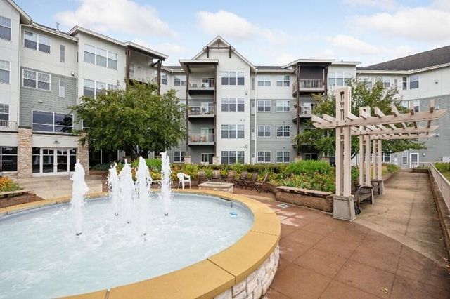 1900 Rush Lake Trail 315, New Brighton, MN 55112