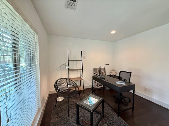 5638 Grape Street, Houston, TX 77096