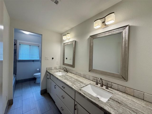 5638 Grape Street, Houston, TX 77096