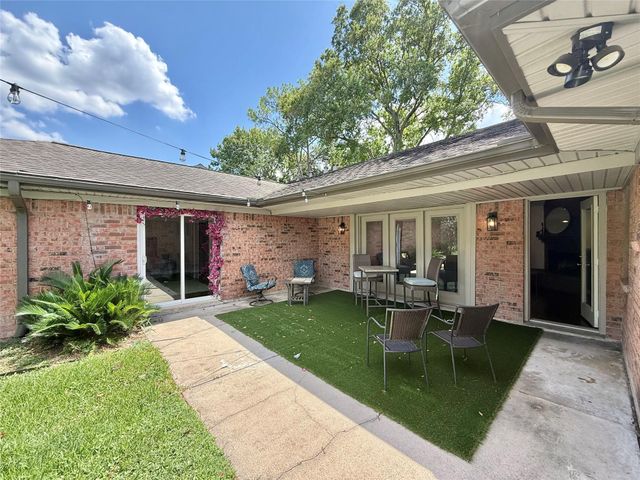 5638 Grape Street, Houston, TX 77096