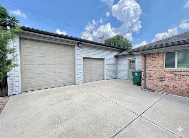 5638 Grape Street, Houston, TX 77096