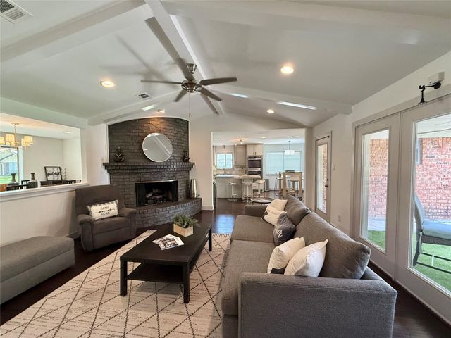 5638 Grape Street, Houston, TX 77096