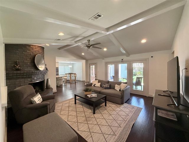 5638 Grape Street, Houston, TX 77096