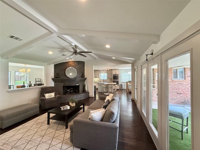 5638 Grape Street, Houston, TX 77096