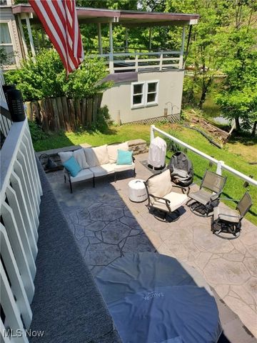 1186 Lincoln Street SW, Sherrodsville, OH 44675