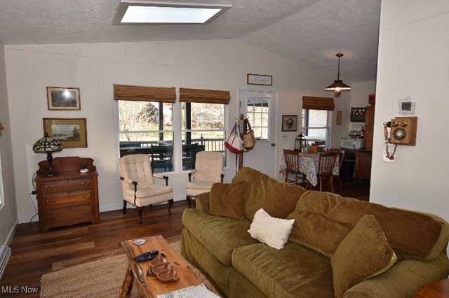 1186 Lincoln Street SW, Sherrodsville, OH 44675