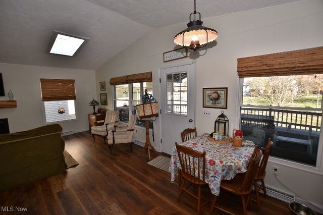 1186 Lincoln Street SW, Sherrodsville, OH 44675