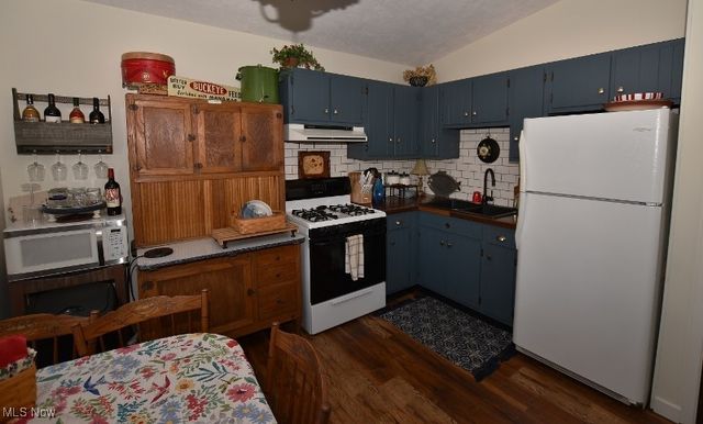 1186 Lincoln Street SW, Sherrodsville, OH 44675