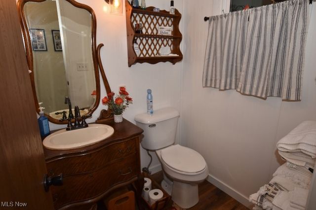 1186 Lincoln Street SW, Sherrodsville, OH 44675